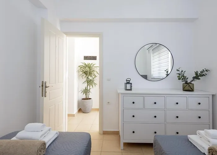 Adelphes Beachfront Apartment With Direct Connection To The Beach