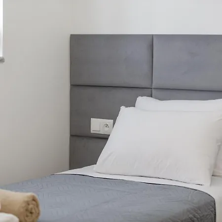 Adelphes Beachfront Apartment With Direct Connection To The Beach Chania  Exterior photo