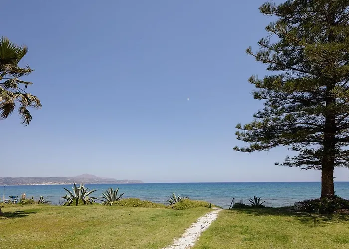 Adelphes Beachfront Apartment With Direct Connection To The Beach