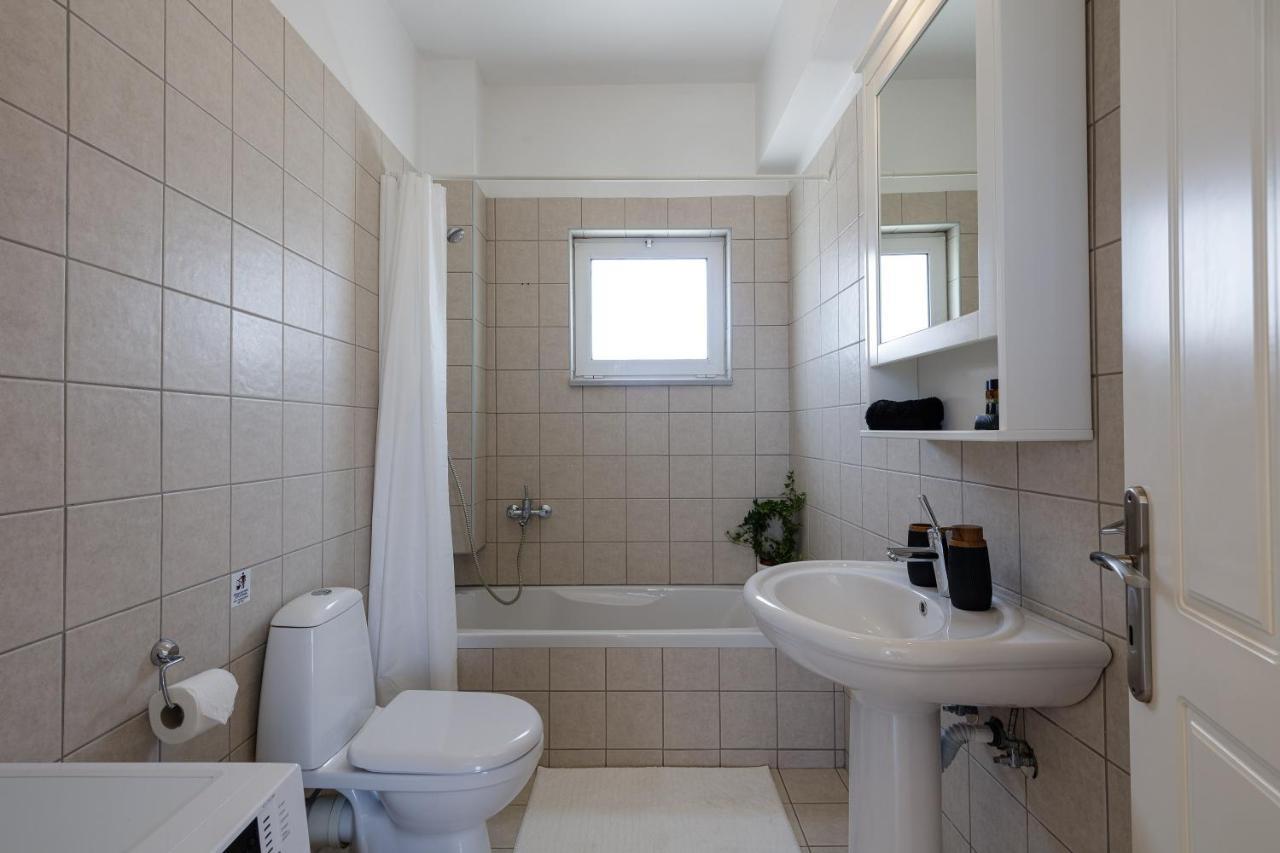 Appartement Adelphes Beachfront With Direct Connection To The La Canée