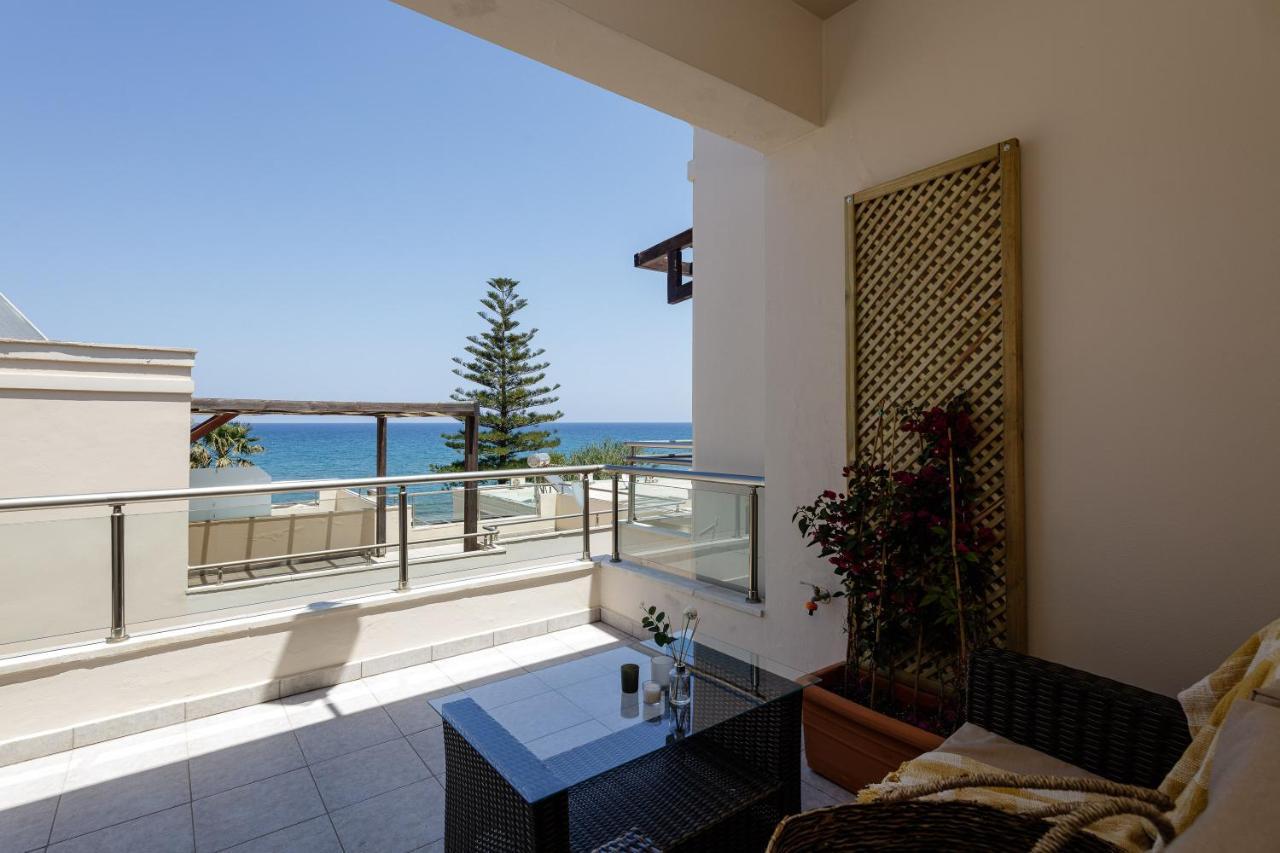 Appartement Adelphes Beachfront With Direct Connection To The